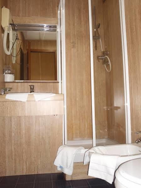 Hotel Socrate Lavena Ponte Tresa Ngoại thất bức ảnh