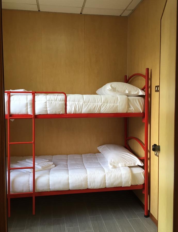Hotel Socrate Lavena Ponte Tresa Ngoại thất bức ảnh